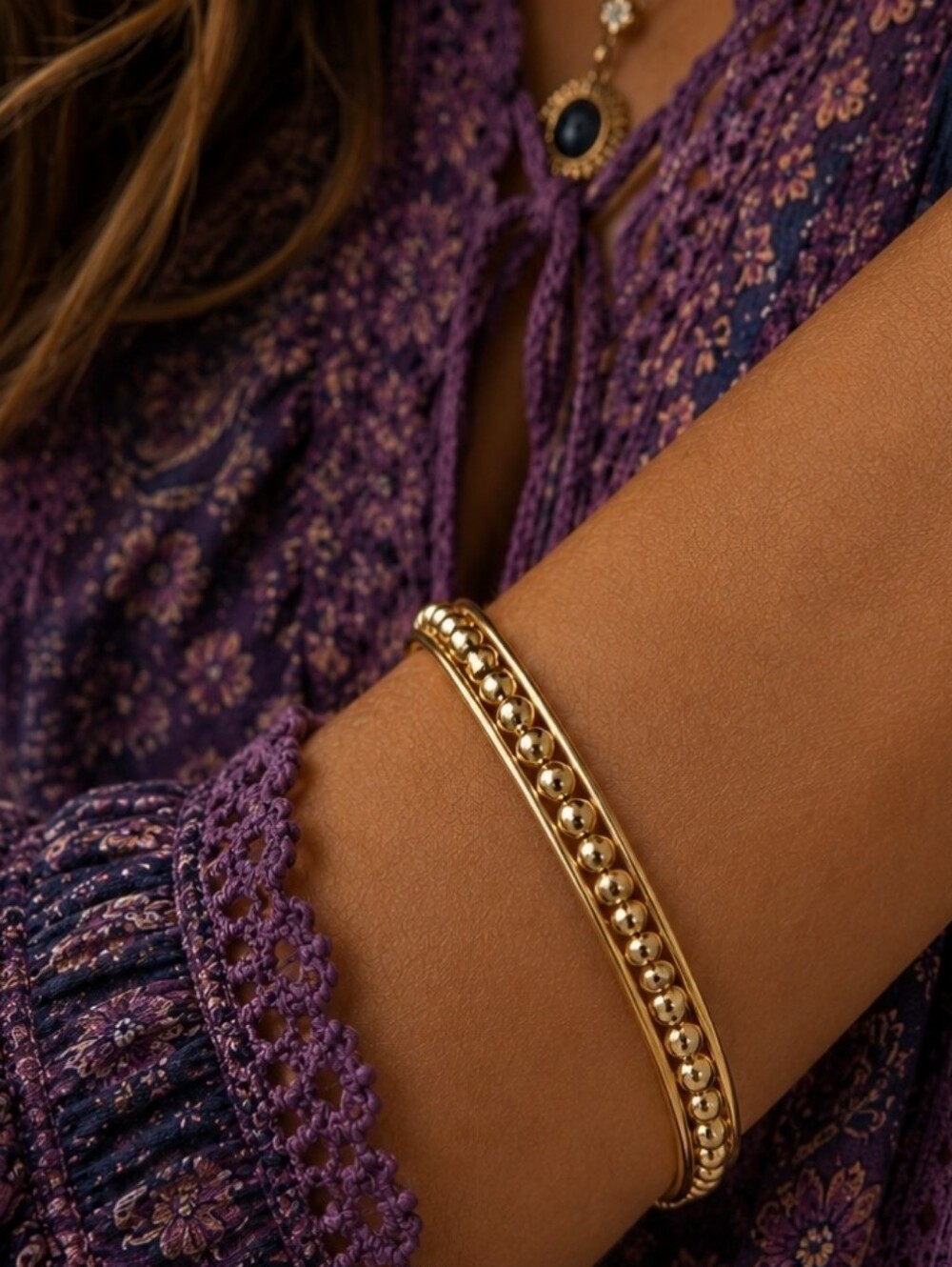 Bangle Beaded Vintage Oversized Tarnish Free EUC Gold Tone Brass Timeless